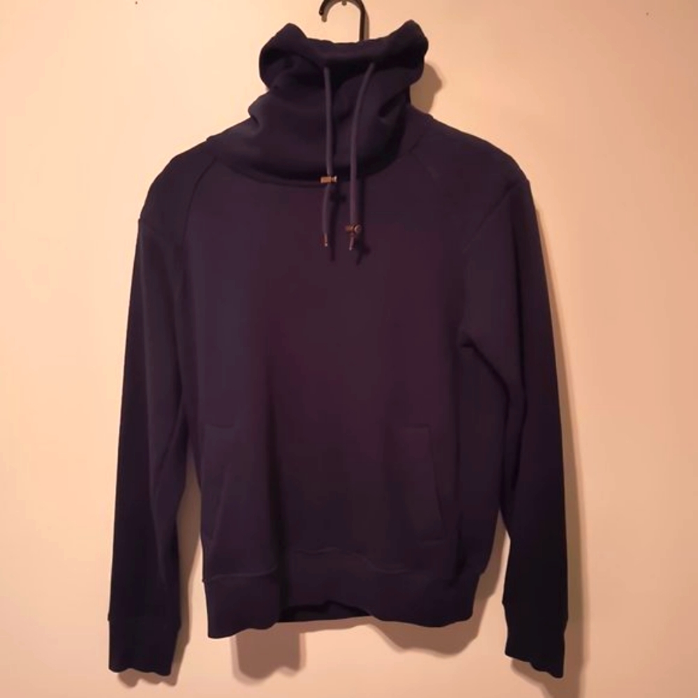 Navy blue high-neck sweatshirt